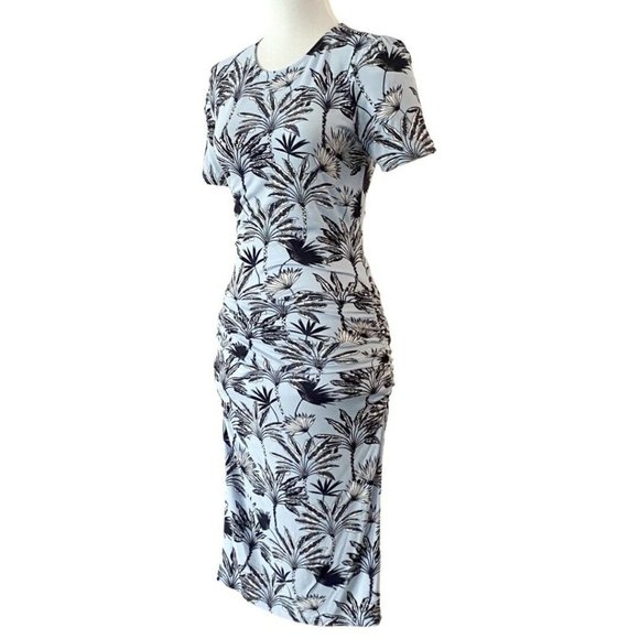 VENUS Dresses & Skirts - Venus Short Sleeve Round Neck Ruched Floral Pattern Knit Dress Size Small